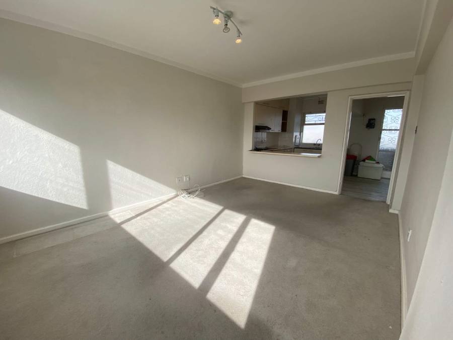 1 Bedroom Property for Sale in Sea Point Western Cape